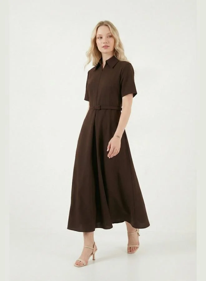 ليلا فستان ميدي بياقة كلاسيكية وفتحة جانبية للنساء من ليلا